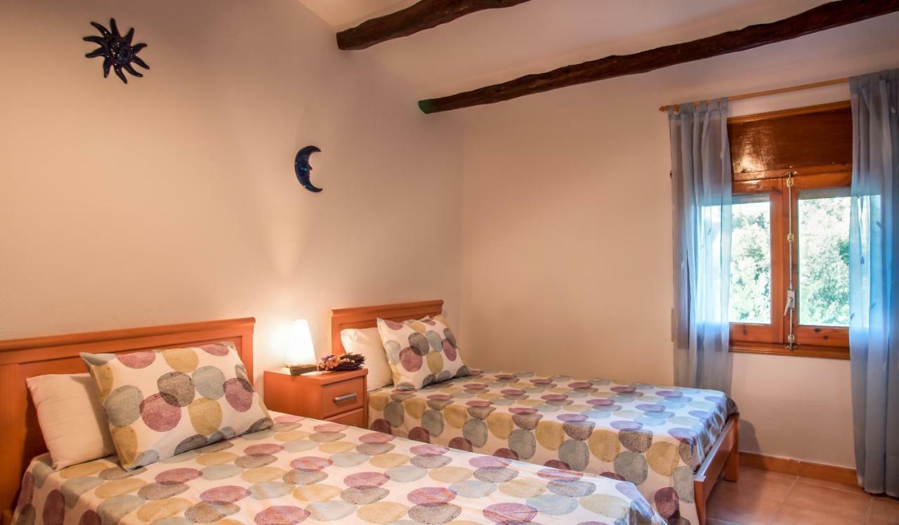 Cal Xaiet Guest House Llampaies Luaran gambar